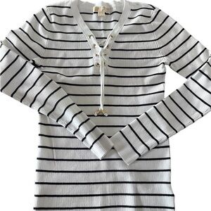 Michael kors stripe long sleeve size small gold accent
